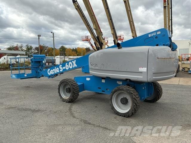 Genie S-60X رافعات سلة تلسكوبية