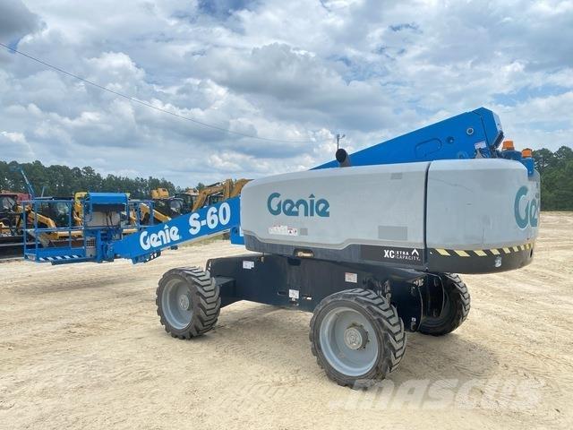 Genie S-60XC رافعات سلة تلسكوبية