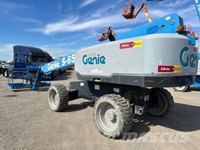 Genie S-65 رافعات سلة تلسكوبية