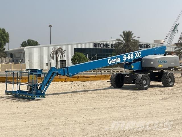 Genie S85 XC رافعات سلة تلسكوبية