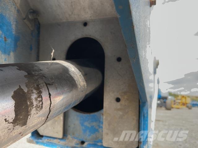 Genie S85 XC رافعات سلة تلسكوبية
