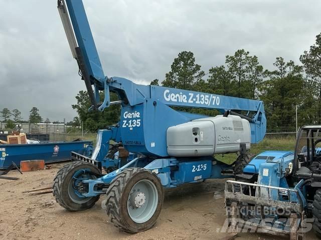 Genie Z-135/70 رافعات سلة مفصلية