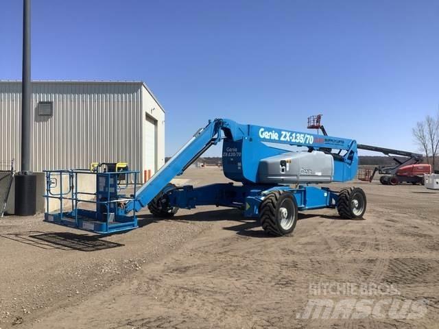 Genie ZX-135 رافعات سلة مفصلية