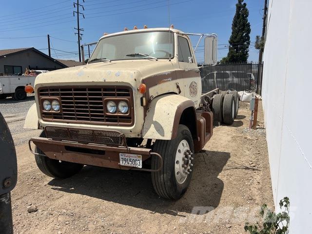GMC  كابينة والداخلية