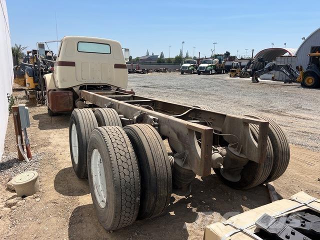 GMC  كابينة والداخلية