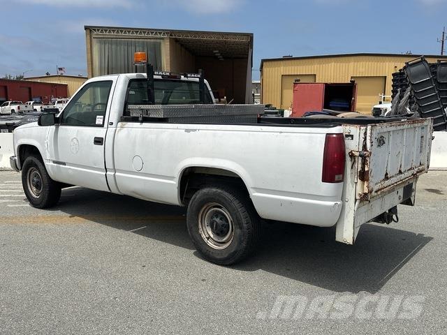 GMC 3500 شاحنات خفيفة/مفصلية الجوانب