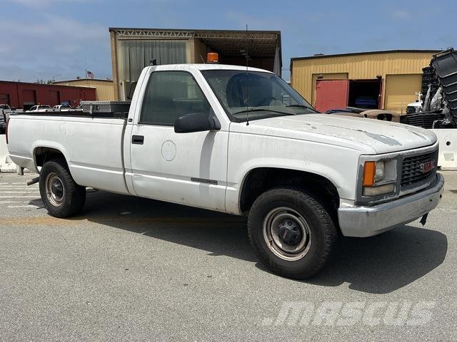 GMC 3500 شاحنات خفيفة/مفصلية الجوانب