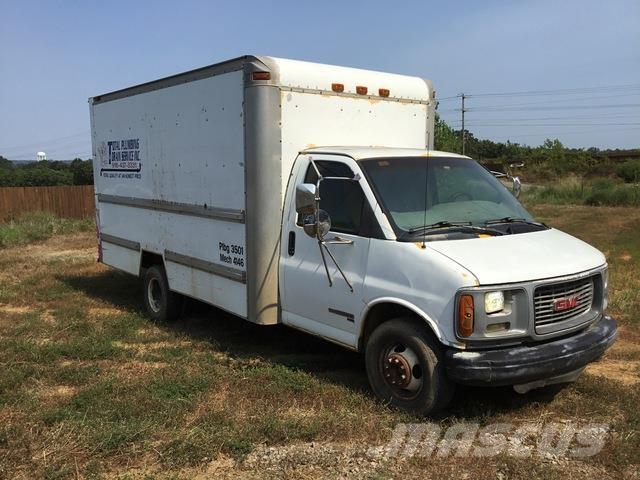 GMC 3500 شاحنات ذات هيكل صندوقي