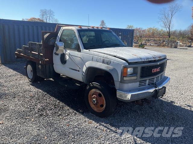 GMC 3500HD شاحنات مسطحة/مفصلية الجوانب