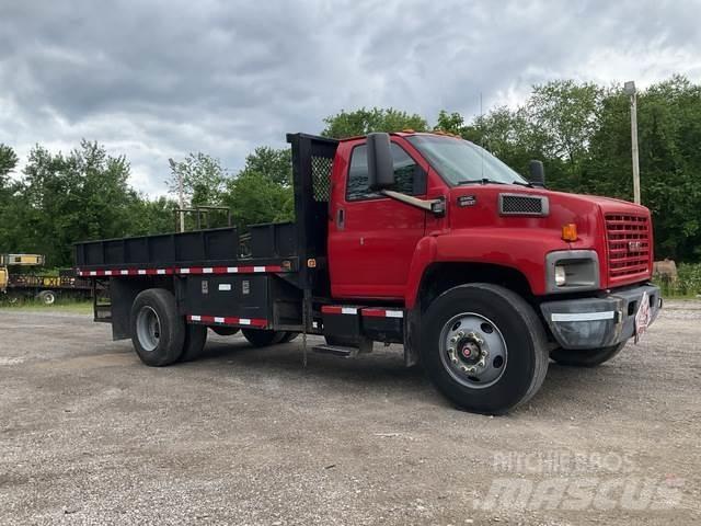 GMC 5500 شاحنات مسطحة/مفصلية الجوانب