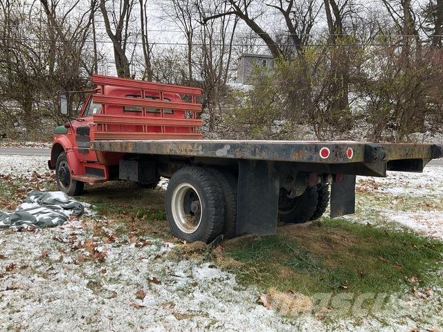 GMC 5500 شاحنات قلابة