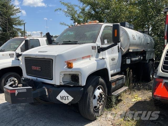 GMC 7500 شاحنات خرسانة