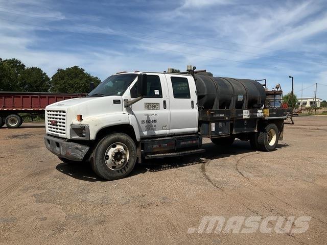 GMC 7500 شاحنات ذات صهاريج