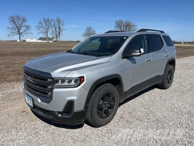 GMC Acadia سيارات