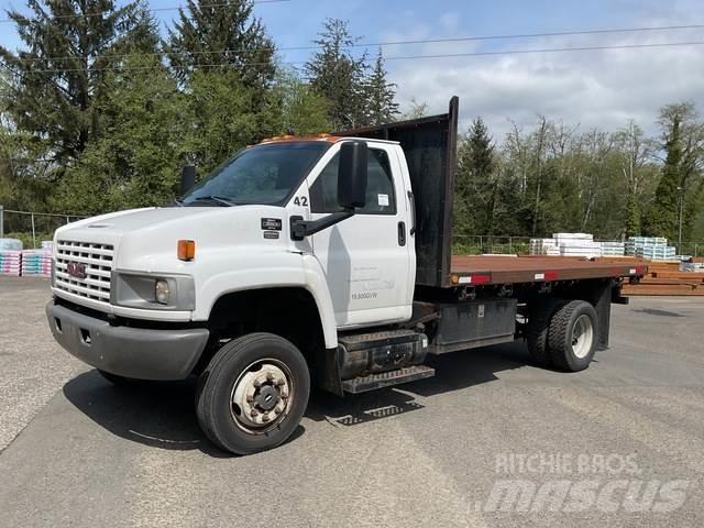 GMC C5500 شاحنات مسطحة/مفصلية الجوانب