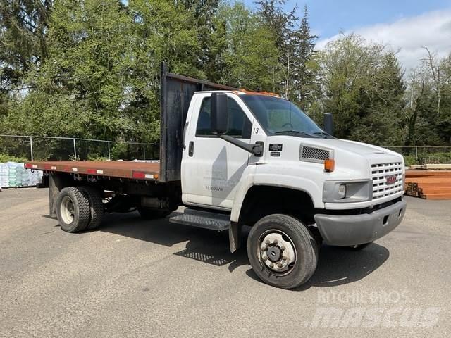 GMC C5500 شاحنات مسطحة/مفصلية الجوانب