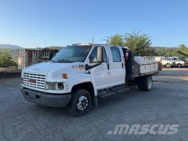 GMC C5500 شاحنات مسطحة/مفصلية الجوانب