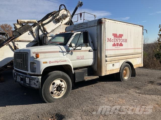 GMC C6500 شاحنات ذات صهاريج