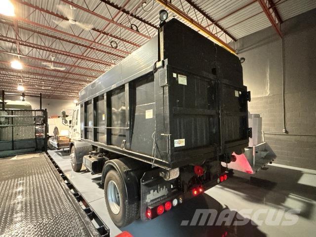 GMC T7500 شاحنات لوادر