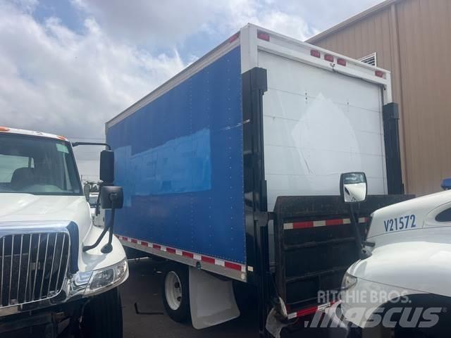GMC W5500 شاحنات ذات هيكل صندوقي