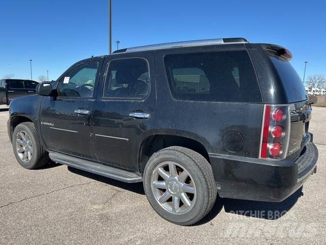 GMC Yukon سيارات