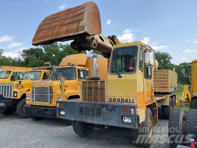Gradall 4100 حفارات بعجل