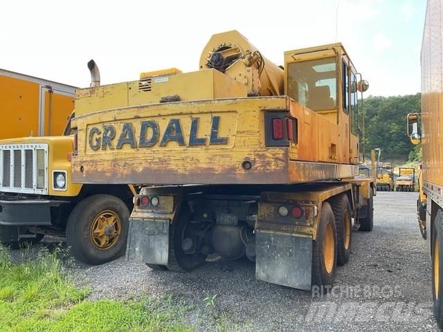 Gradall 4100 حفارات بعجل
