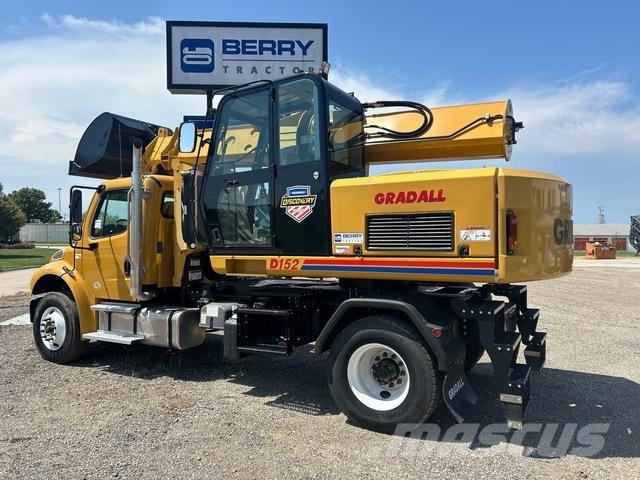 Gradall D152 حفارات بعجل