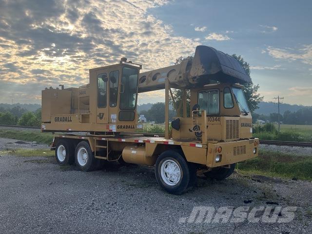 Gradall G660E حفارات بعجل