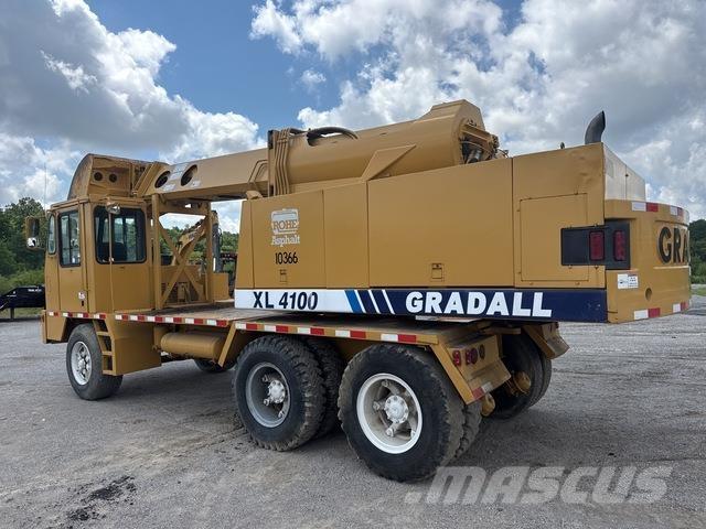 Gradall XL4100 حفارات بعجل