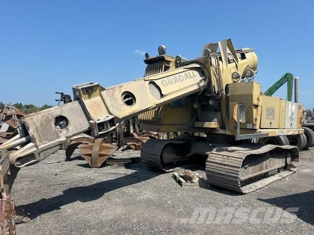Gradall XL5210 حفارات زحافة