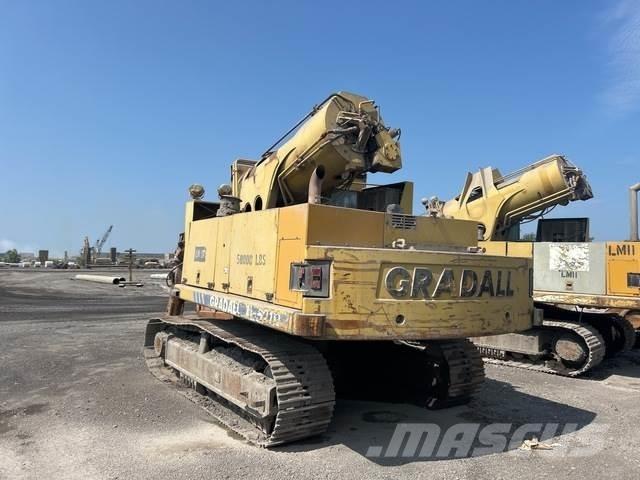 Gradall XL5210 حفارات زحافة