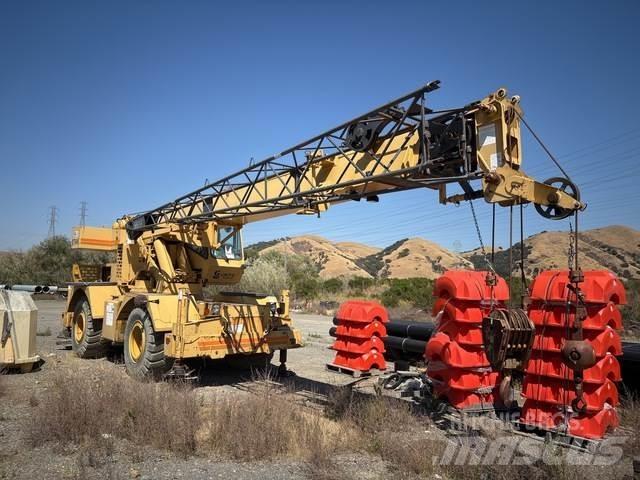 Grove RT528C رافعات الطرق الوعرة