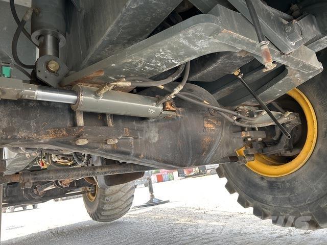 Grove RT600E رافعات الطرق الوعرة