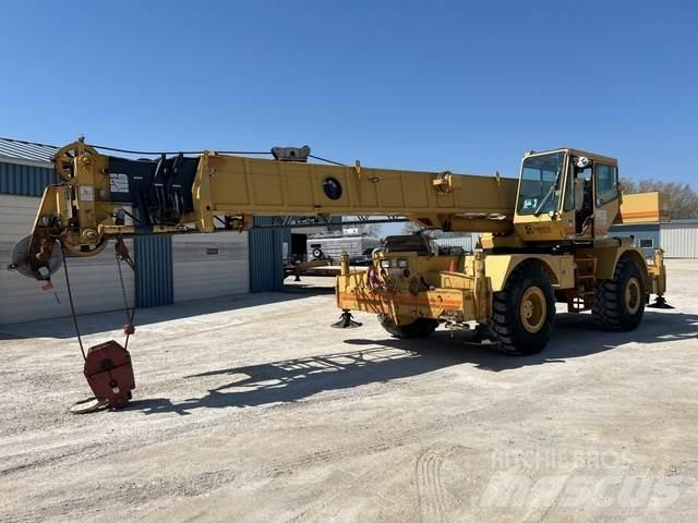 Grove RT640C رافعات الطرق الوعرة