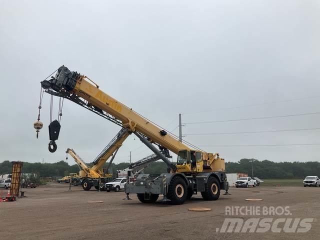Grove RT875E رافعات الطرق الوعرة