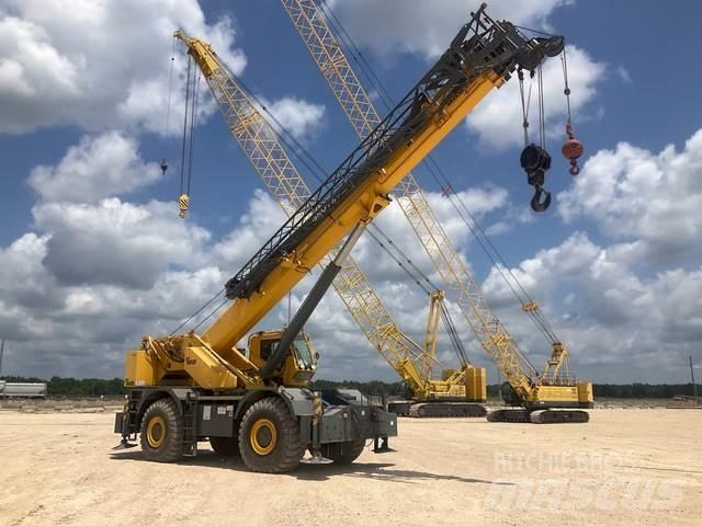 Grove RT880E رافعات الطرق الوعرة