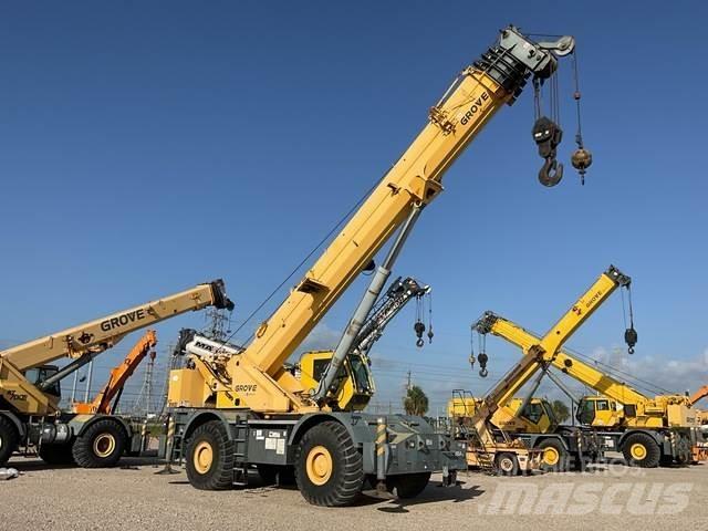 Grove RT890E رافعات الطرق الوعرة