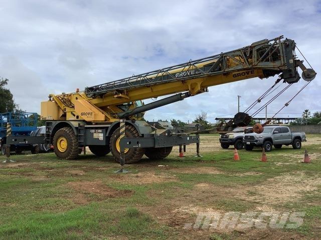 Grove RT890E رافعات الطرق الوعرة