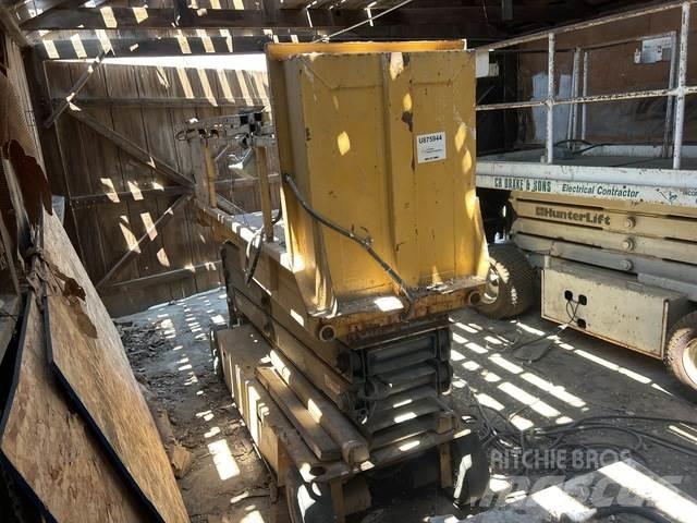 Grove SM3184XT رافعات مقصية الشكل