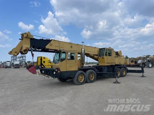Grove TMS-300B رافعات مجنزرة