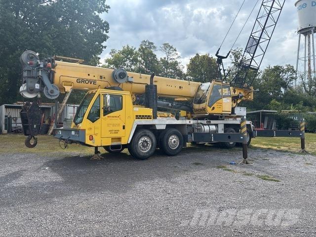Grove TMS9000E رافعات مجنزرة