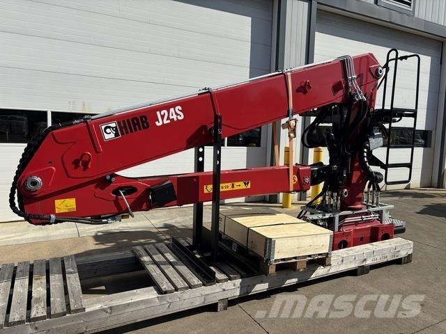 Hiab J24S 85 رافعات الطرق الوعرة