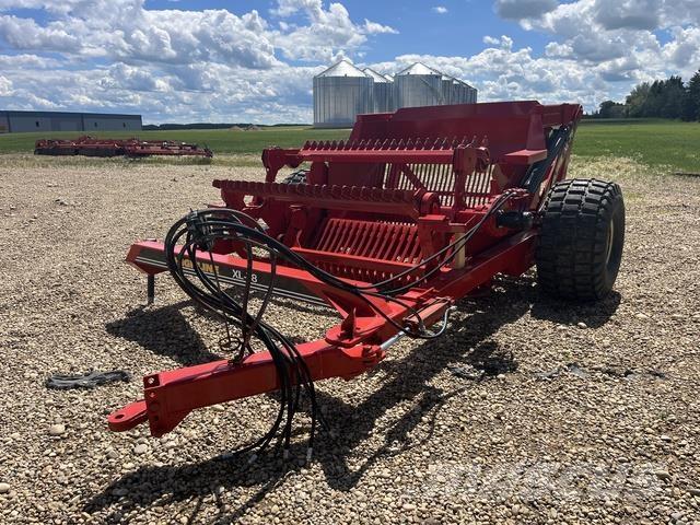 Highline XL-78 أَدَاةٌ لِجمع الحجارة