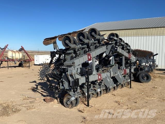 Hiniker 6000 زراعات