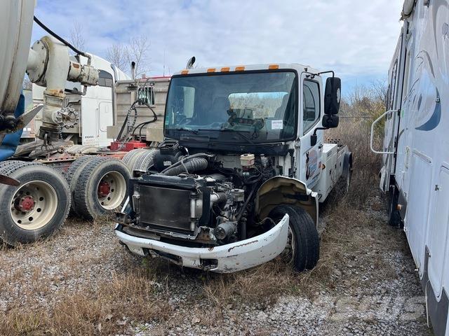 Hino  مركبات إصلاح الأعطال