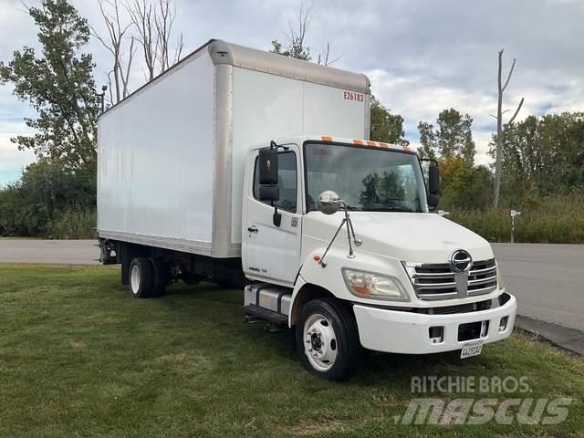 Hino 185 شاحنات ذات هيكل صندوقي