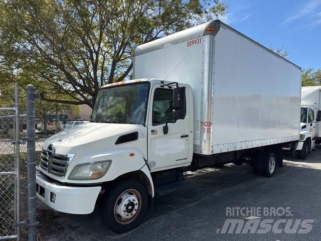 Hino 185 شاحنات ذات هيكل صندوقي