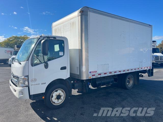 Hino 195 شاحنات ذات هيكل صندوقي