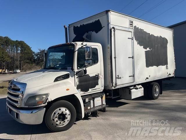 Hino 258 شاحنات ذات هيكل صندوقي